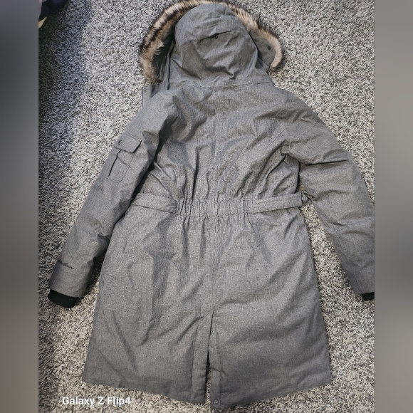 EDDIE BAUER  WINTER PARKA - Picture 6 of 6